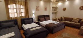 ƴoya pyramids inn